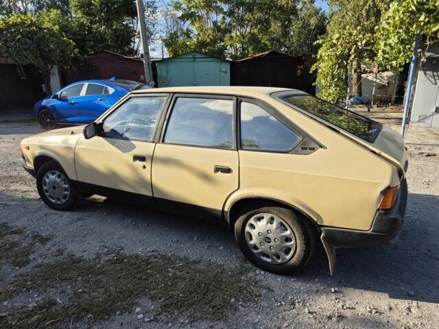 Бежевый Москвич / АЗЛК 2141, объемом двигателя 0 л и пробегом 123 тыс. км за 700 $, фото 4 на Automoto.ua