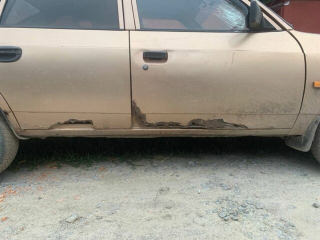 Бежевый Москвич / АЗЛК 2141, объемом двигателя 1.6 л и пробегом 300 тыс. км за 500 $, фото 3 на Automoto.ua