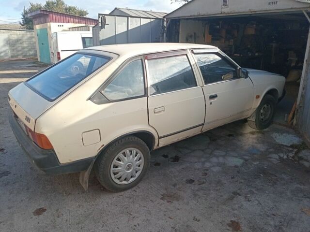 Бежевый Москвич / АЗЛК 2141, объемом двигателя 1.5 л и пробегом 280 тыс. км за 596 $, фото 1 на Automoto.ua