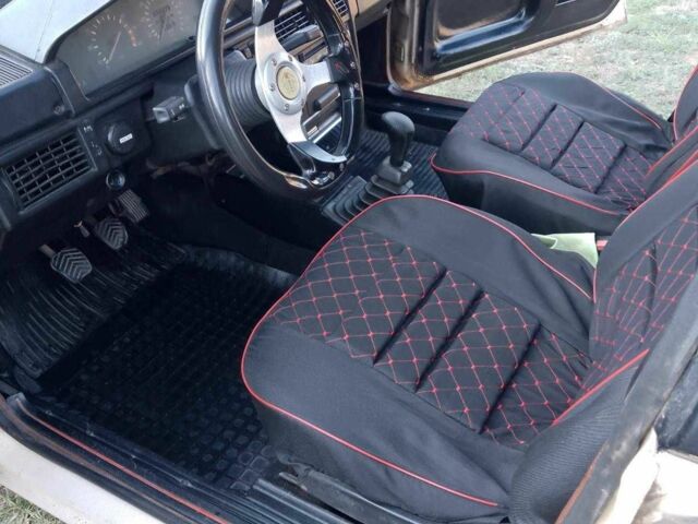 Бежевый Москвич / АЗЛК 2141, объемом двигателя 0 л и пробегом 200 тыс. км за 607 $, фото 2 на Automoto.ua