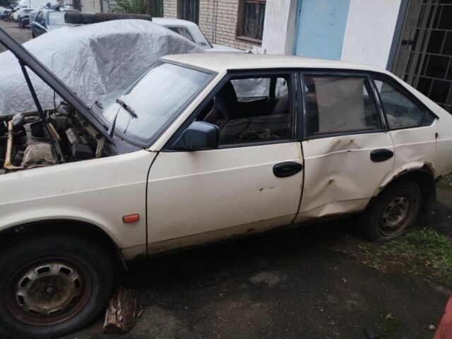 Москвич / АЗЛК 2141 1987 в Николаеве на Automoto.ua Бежевый Москвич / АЗЛК 2141, объемом двигателя 0 л и пробегом 2 тыс. км за 194 $, фото 3 на Automoto.ua