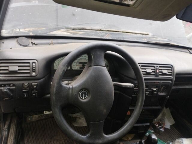 Москвич / АЗЛК 2141 1987 в Николаеве на Automoto.ua Бежевый Москвич / АЗЛК 2141, объемом двигателя 0 л и пробегом 2 тыс. км за 194 $, фото 2 на Automoto.ua