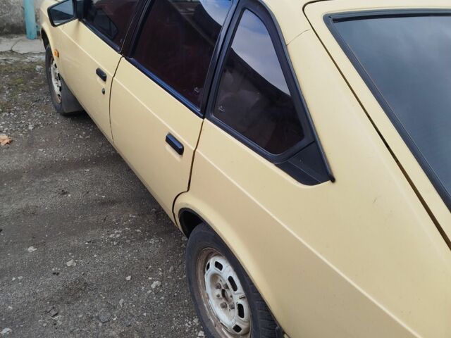 Бежевый Москвич / АЗЛК 2141, объемом двигателя 0 л и пробегом 100 тыс. км за 900 $, фото 2 на Automoto.ua