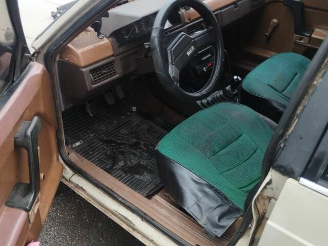 Коричневый Москвич / АЗЛК 2141, объемом двигателя 1 л и пробегом 150 тыс. км за 756 $, фото 5 на Automoto.ua