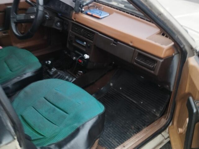 Коричневый Москвич / АЗЛК 2141, объемом двигателя 1 л и пробегом 150 тыс. км за 756 $, фото 6 на Automoto.ua