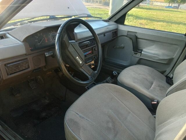 Москвич / АЗЛК 2141 1989 в Харькове на Automoto.ua Коричневый Москвич / АЗЛК 2141, объемом двигателя 1.6 л и пробегом 270 тыс. км за 475 $, фото 2 на Automoto.ua