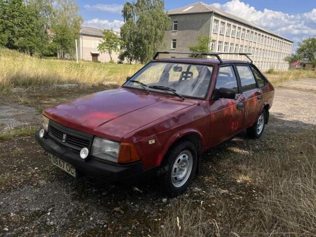 Красный Москвич / АЗЛК 2141, объемом двигателя 1.5 л и пробегом 141 тыс. км за 264 $, фото 1 на Automoto.ua