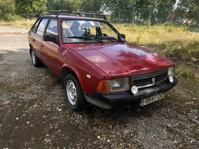 Красный Москвич / АЗЛК 2141, объемом двигателя 1.5 л и пробегом 141 тыс. км за 264 $, фото 3 на Automoto.ua