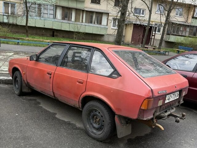 Москвич / АЗЛК 2141 1989 в Киеве на Automoto.ua Красный Москвич / АЗЛК 2141, объемом двигателя 1.4 л и пробегом 3 тыс. км за 311 $, фото 3 на Automoto.ua