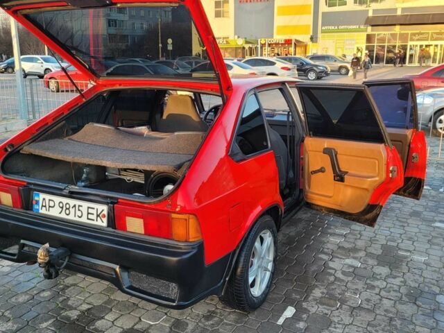 Красный Москвич / АЗЛК 2141, объемом двигателя 1.5 л и пробегом 178 тыс. км за 2500 $, фото 1 на Automoto.ua