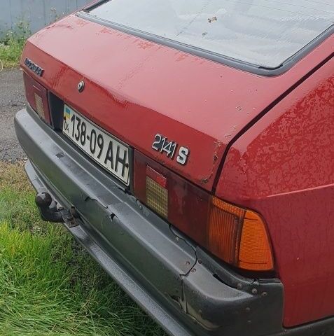 Красный Москвич / АЗЛК 2141, объемом двигателя 1.5 л и пробегом 345 тыс. км за 437 $, фото 3 на Automoto.ua