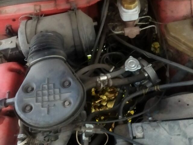 Красный Москвич / АЗЛК 2141, объемом двигателя 1.5 л и пробегом 179 тыс. км за 1000 $, фото 6 на Automoto.ua