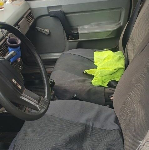 Красный Москвич / АЗЛК 2141, объемом двигателя 1.5 л и пробегом 345 тыс. км за 437 $, фото 6 на Automoto.ua