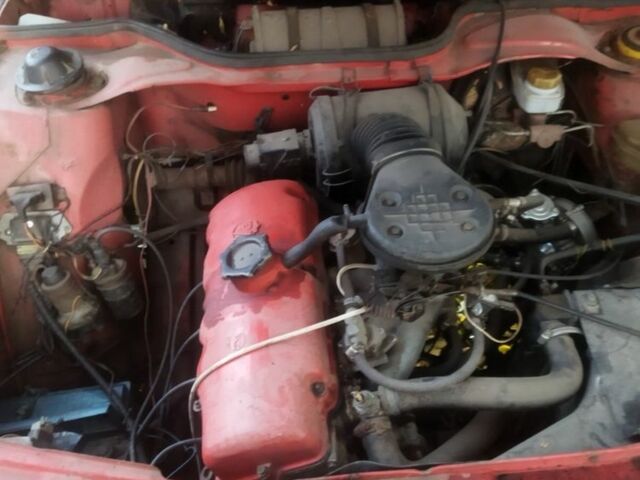 Красный Москвич / АЗЛК 2141, объемом двигателя 1.5 л и пробегом 179 тыс. км за 1000 $, фото 5 на Automoto.ua