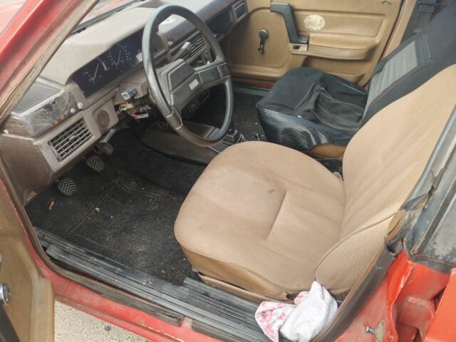 Червоний Москвич / АЗЛК 2141, об'ємом двигуна 2 л та пробігом 2 тис. км за 357 $, фото 6 на Automoto.ua