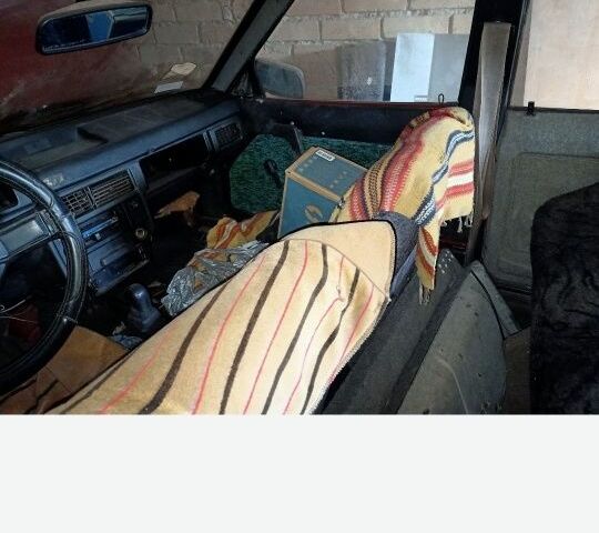 Красный Москвич / АЗЛК 2141, объемом двигателя 0 л и пробегом 360 тыс. км за 192 $, фото 4 на Automoto.ua