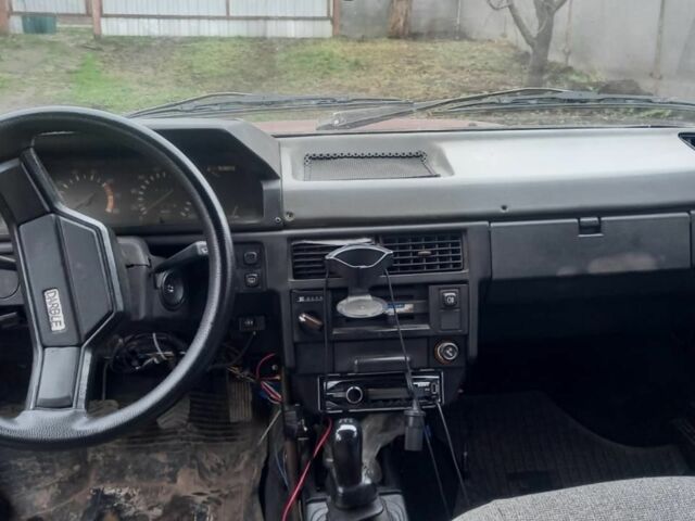 Красный Москвич / АЗЛК 2141, объемом двигателя 1.5 л и пробегом 204 тыс. км за 900 $, фото 4 на Automoto.ua