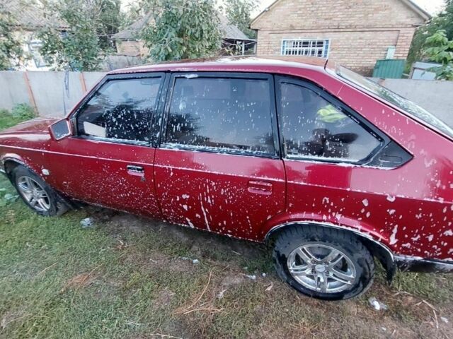 Красный Москвич / АЗЛК 2141, объемом двигателя 1.5 л и пробегом 204 тыс. км за 900 $, фото 2 на Automoto.ua