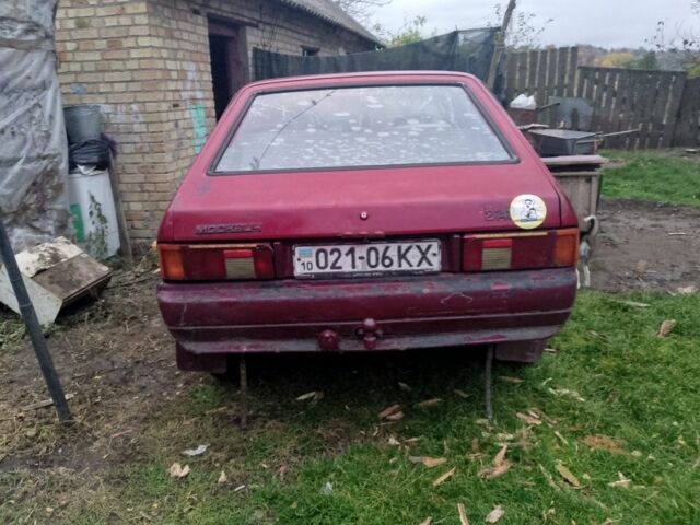 Москвич / АЗЛК 2141 1991 в Обухове на Automoto.ua Красный Москвич / АЗЛК 2141, объемом двигателя 1.5 л и пробегом 170 тыс. км за 240 $, фото 4 на Automoto.ua
