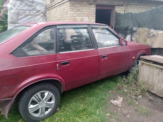 Москвич / АЗЛК 2141 1991 в Обухове на Automoto.ua Красный Москвич / АЗЛК 2141, объемом двигателя 1.5 л и пробегом 170 тыс. км за 240 $, фото 2 на Automoto.ua