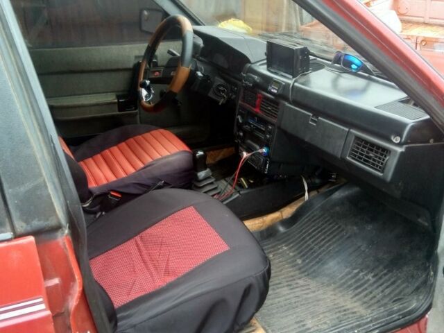 Червоний Москвич / АЗЛК 2141, об'ємом двигуна 1.5 л та пробігом 23 тис. км за 1427 $, фото 4 на Automoto.ua