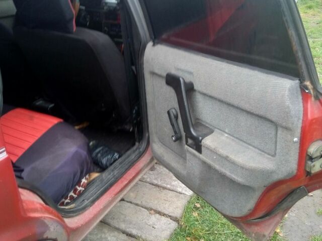 Червоний Москвич / АЗЛК 2141, об'ємом двигуна 1.5 л та пробігом 23 тис. км за 1427 $, фото 6 на Automoto.ua