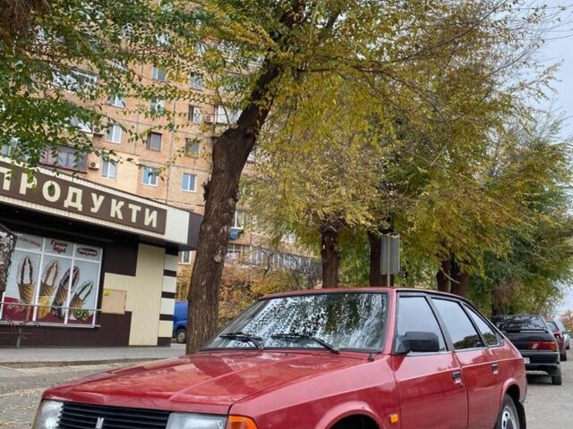 Красный Москвич / АЗЛК 2141, объемом двигателя 0 л и пробегом 250 тыс. км за 619 $, фото 1 на Automoto.ua
