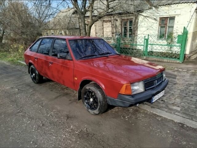 Красный Москвич / АЗЛК 2141, объемом двигателя 1.5 л и пробегом 3 тыс. км за 1534 $, фото 2 на Automoto.ua