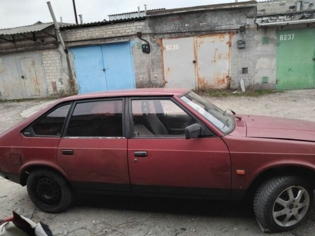 Красный Москвич / АЗЛК 2141, объемом двигателя 1.5 л и пробегом 50 тыс. км за 599 $, фото 1 на Automoto.ua