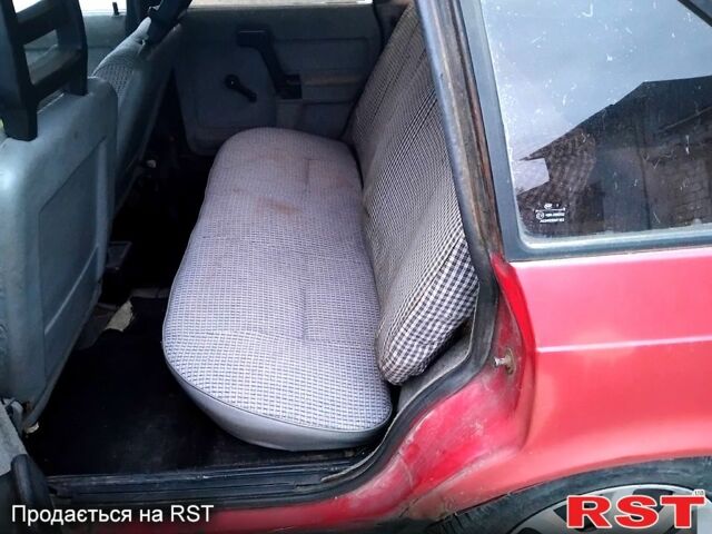 Красный Москвич / АЗЛК 2141, объемом двигателя 1.5 л и пробегом 50 тыс. км за 599 $, фото 9 на Automoto.ua