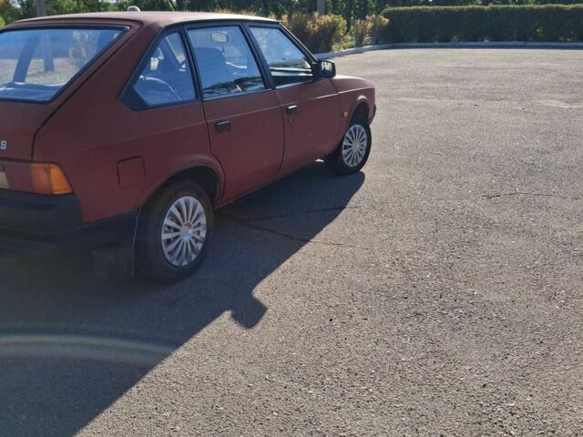 Красный Москвич / АЗЛК 2141, объемом двигателя 1.5 л и пробегом 58 тыс. км за 600 $, фото 3 на Automoto.ua