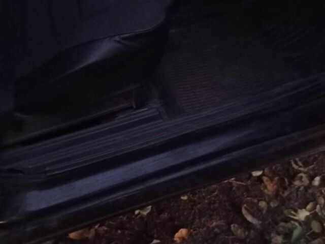 Москвич / АЗЛК 2141 1990 в Кривом Роге на Automoto.ua Красный Москвич / АЗЛК 2141, объемом двигателя 2 л и пробегом 200 тыс. км за 597 $, фото 3 на Automoto.ua