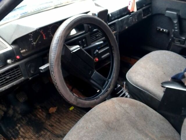 Москвич / АЗЛК 2141, об'ємом двигуна 1.7 л та пробігом 167 тис. км за 750 $, фото 5 на Automoto.ua