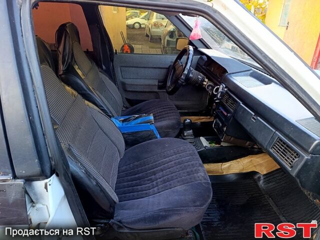 Москвич / АЗЛК 2141, объемом двигателя 1.5 л и пробегом 123 тыс. км за 450 $, фото 2 на Automoto.ua