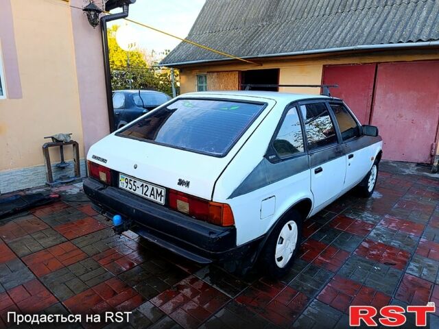 Москвич / АЗЛК 2141, объемом двигателя 1.5 л и пробегом 123 тыс. км за 450 $, фото 4 на Automoto.ua