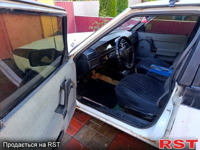 Москвич / АЗЛК 2141, объемом двигателя 1.5 л и пробегом 123 тыс. км за 450 $, фото 6 на Automoto.ua