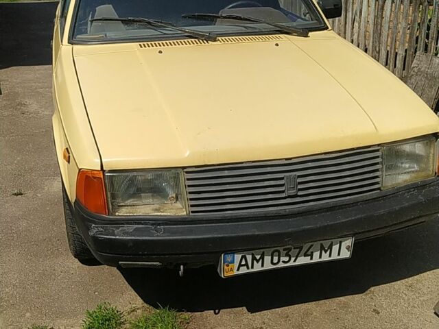 Желтый Москвич / АЗЛК 2141, объемом двигателя 1.48 л и пробегом 125 тыс. км за 648 $, фото 1 на Automoto.ua