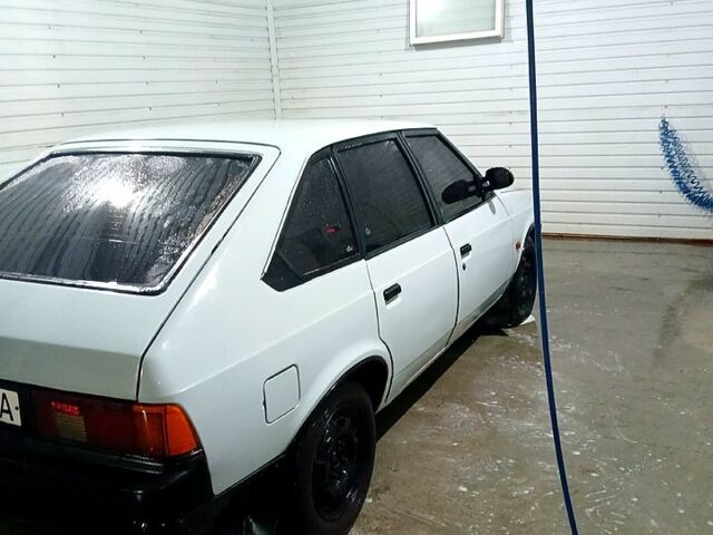 Серый Москвич / АЗЛК 2141, объемом двигателя 1.5 л и пробегом 180 тыс. км за 820 $, фото 1 на Automoto.ua