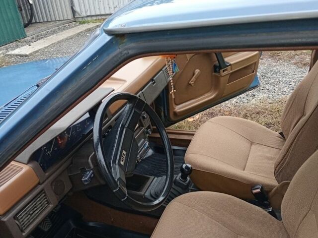 Серый Москвич / АЗЛК 2141, объемом двигателя 1.5 л и пробегом 160 тыс. км за 999 $, фото 5 на Automoto.ua