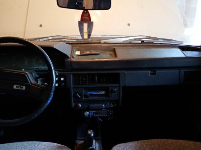 Москвич / АЗЛК 2141 1991 у Вінниці на Automoto.ua Сірий Москвич / АЗЛК 2141, об'ємом двигуна 1.5 л та пробігом 72 тис. км за 429 $, фото 2 на Automoto.ua