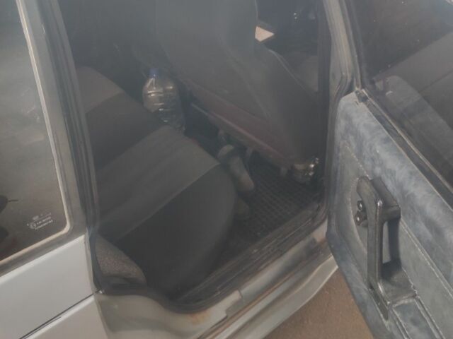 Сірий Москвич / АЗЛК 2141, об'ємом двигуна 1.5 л та пробігом 170 тис. км за 850 $, фото 7 на Automoto.ua