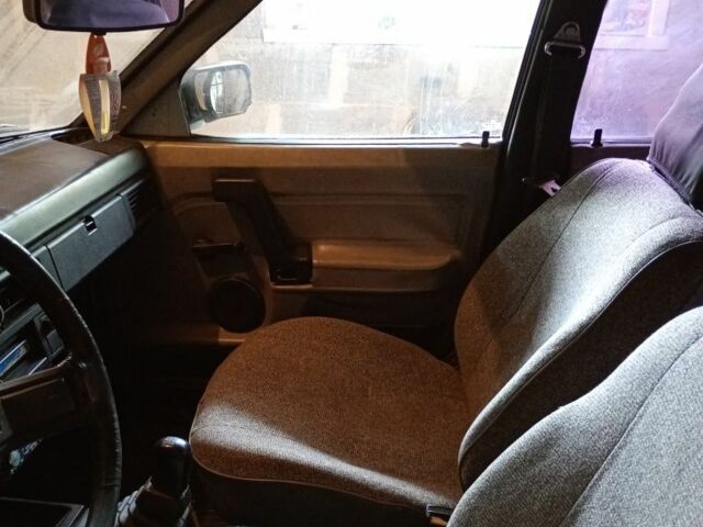 Москвич / АЗЛК 2141 1991 у Вінниці на Automoto.ua Сірий Москвич / АЗЛК 2141, об'ємом двигуна 1.5 л та пробігом 72 тис. км за 429 $, фото 4 на Automoto.ua