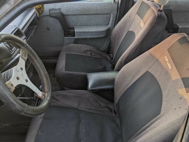 Москвич / АЗЛК 2141 1991 в Полтаве на Automoto.ua Серый Москвич / АЗЛК 2141, объемом двигателя 1.6 л и пробегом 300 тыс. км за 167 $, фото 4 на Automoto.ua