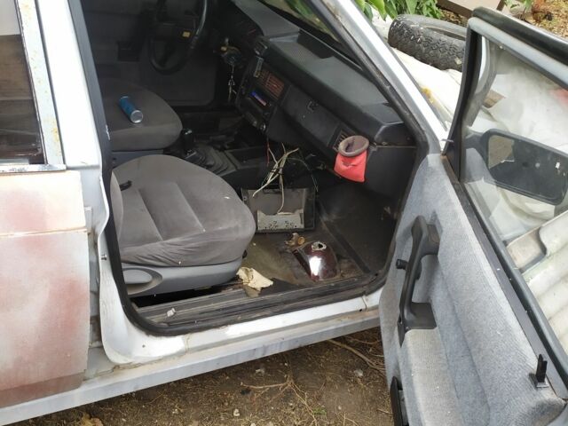 Сірий Москвич / АЗЛК 2141, об'ємом двигуна 0 л та пробігом 300 тис. км за 483 $, фото 2 на Automoto.ua