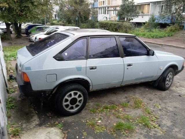 Сірий Москвич / АЗЛК 2141, об'ємом двигуна 1.5 л та пробігом 300 тис. км за 750 $, фото 3 на Automoto.ua