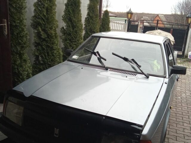 Серый Москвич / АЗЛК 2141, объемом двигателя 1.7 л и пробегом 200 тыс. км за 711 $, фото 2 на Automoto.ua