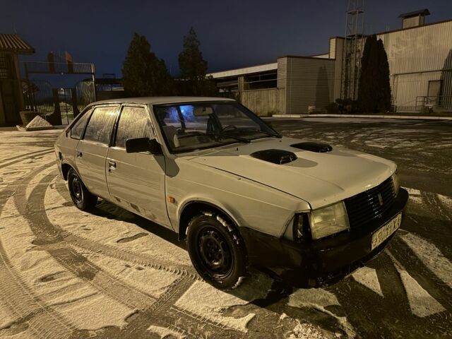 Сірий Москвич / АЗЛК 2141, об'ємом двигуна 0 л та пробігом 200 тис. км за 350 $, фото 3 на Automoto.ua