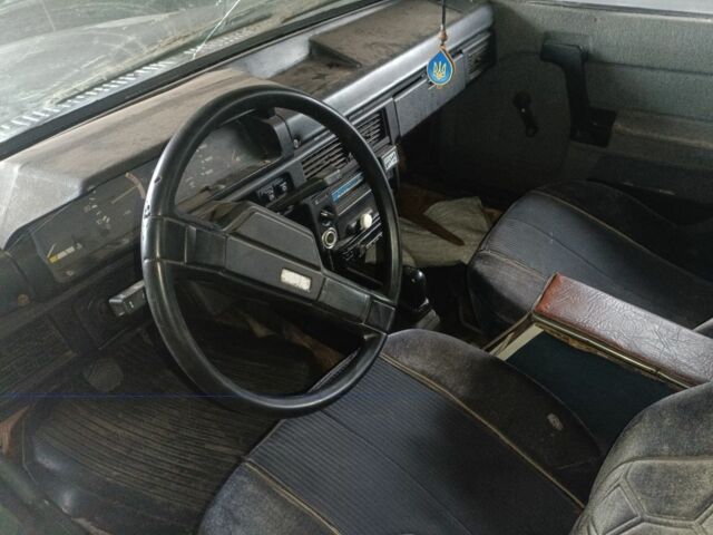 Сірий Москвич / АЗЛК 2141, об'ємом двигуна 1.5 л та пробігом 500 тис. км за 402 $, фото 6 на Automoto.ua