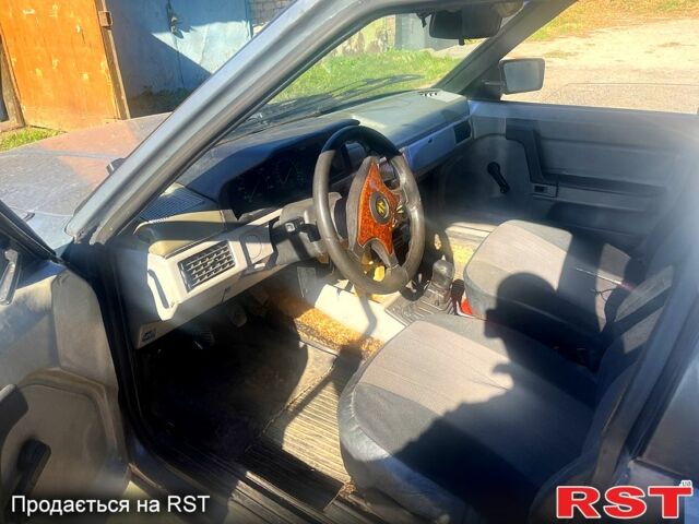 Серый Москвич / АЗЛК 2141, объемом двигателя 1.5 л и пробегом 300 тыс. км за 1100 $, фото 4 на Automoto.ua