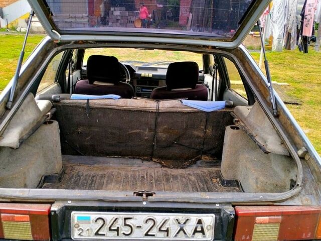 Серый Москвич / АЗЛК 2141, объемом двигателя 1.6 л и пробегом 200 тыс. км за 650 $, фото 4 на Automoto.ua